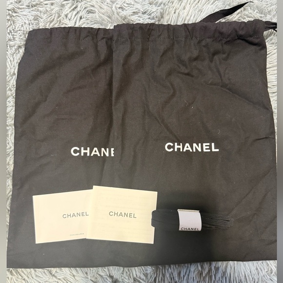 👛👛👛👛Chanel Sneakers Size 38 - Picture 4 of 9